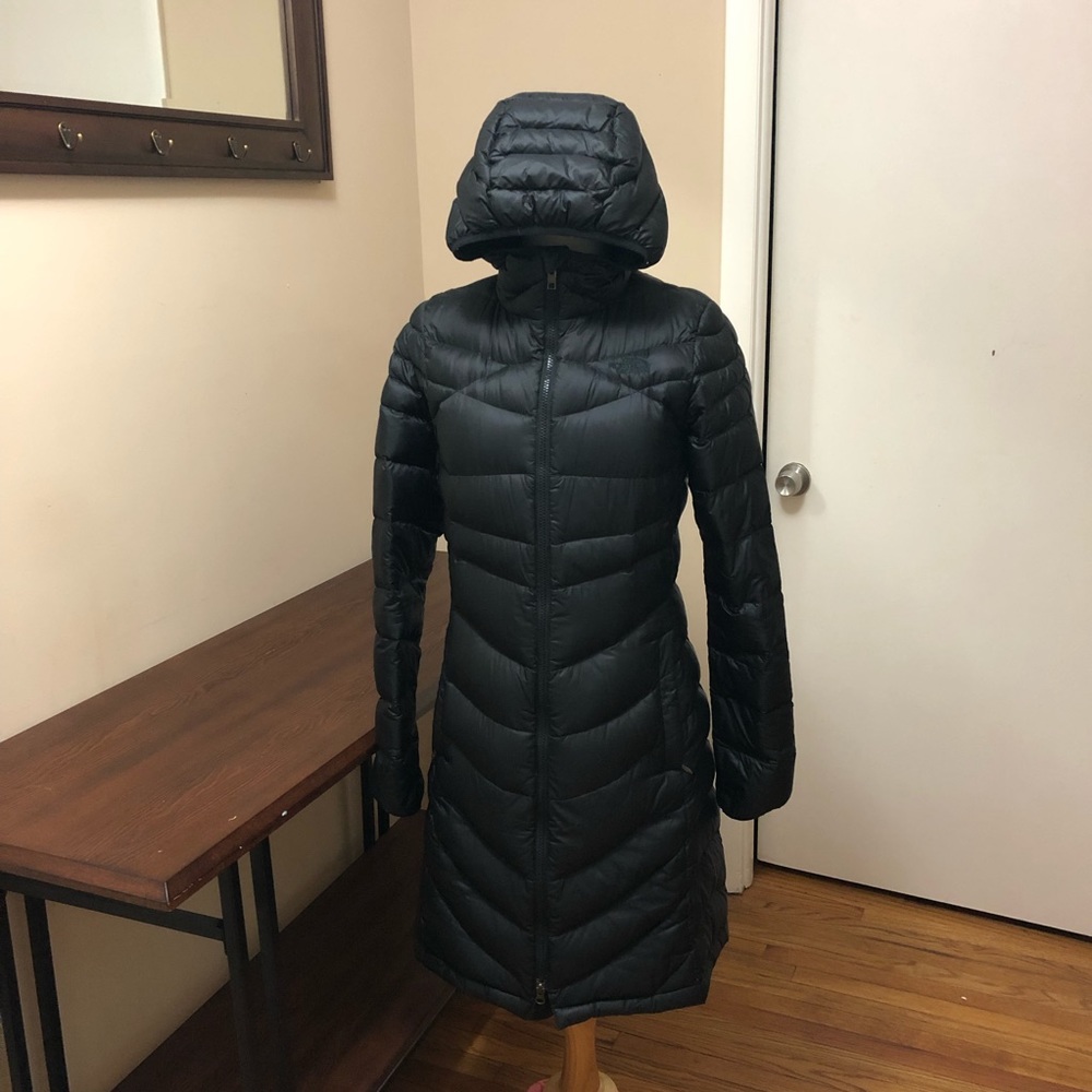 North face women’s long winter jacket small